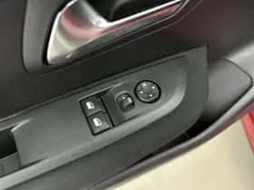Peugeot 208 (2021) thumbnail 15