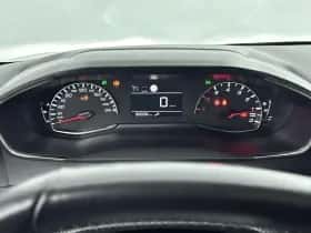 Peugeot 208 (2021) thumbnail 17