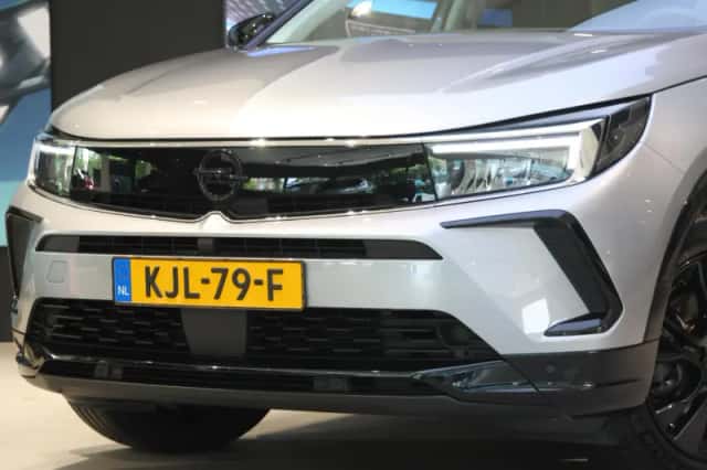 Opel Grandland (2024) thumbnail 6