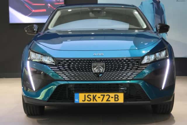 Peugeot 408 (2025) thumbnail 5