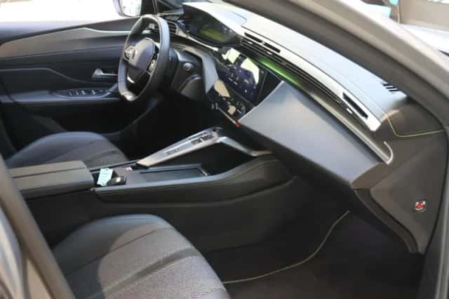 Peugeot 408 (2025) thumbnail 5