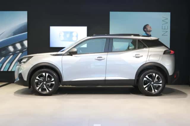 Peugeot 2008 (2020) thumbnail 2