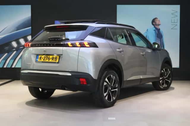 Peugeot 2008 (2020) thumbnail 3