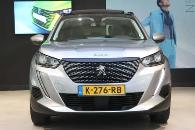 Peugeot 2008 (2020) thumbnail 5