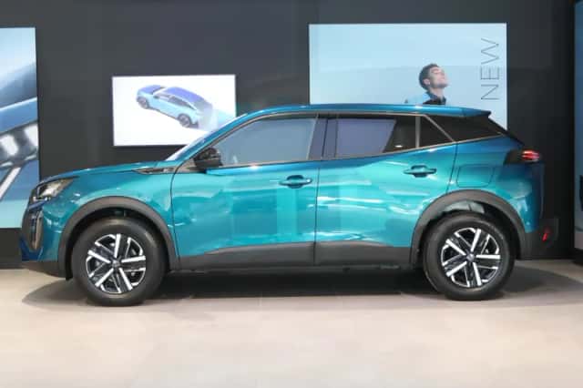 Peugeot e-2008 (2026) thumbnail 2