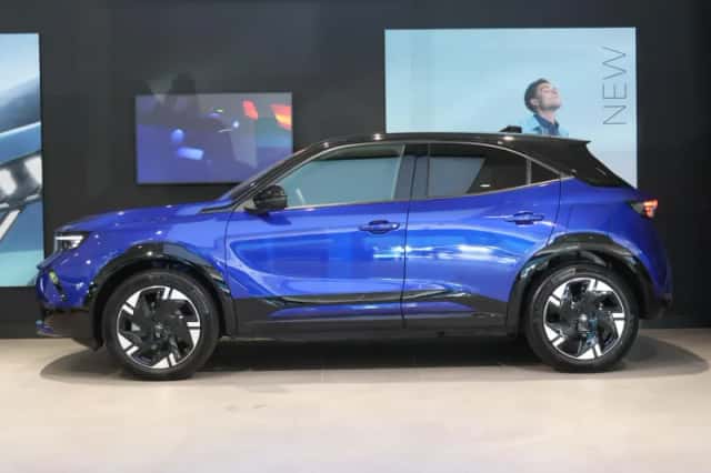 Opel Mokka-e (2025) thumbnail 2