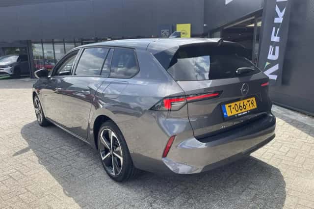 Opel Astra (2023) thumbnail 2