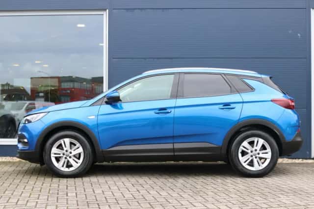 Opel Grandland X (2019) thumbnail 2