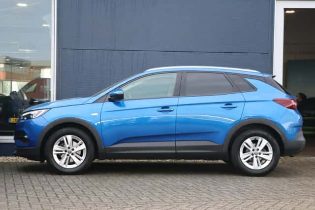 Opel Grandland X (2019) thumbnail 2