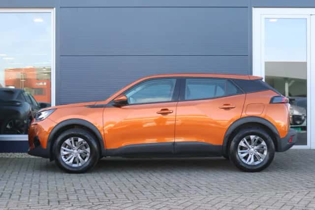 Peugeot e-2008 (2021) thumbnail 2