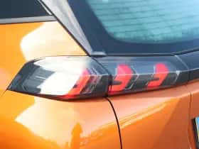 Peugeot e-2008 (2021) thumbnail 19