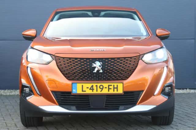 Peugeot e-2008 (2021) thumbnail 5