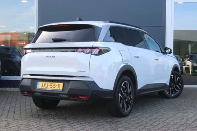 Peugeot 5008 (2025) thumbnail 3