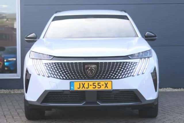 Peugeot 5008 (2025) thumbnail 4