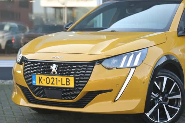 Peugeot 208 (2021) thumbnail 5