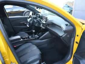 Peugeot 208 (2021) thumbnail 8