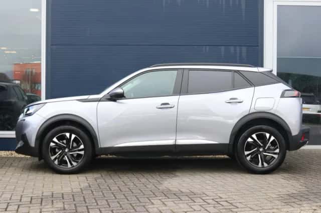 Peugeot 2008 (2022) thumbnail 2