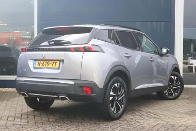 Peugeot 2008 (2022) thumbnail 3