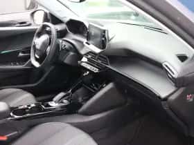 Peugeot 2008 (2022) thumbnail 8