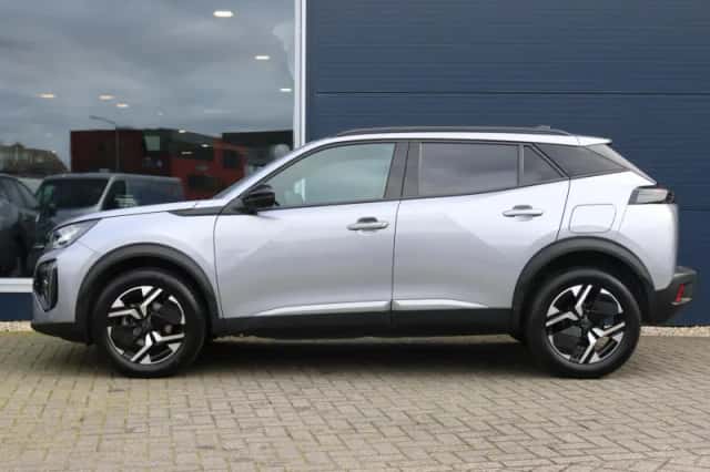 Peugeot 2008 (2025) thumbnail 2