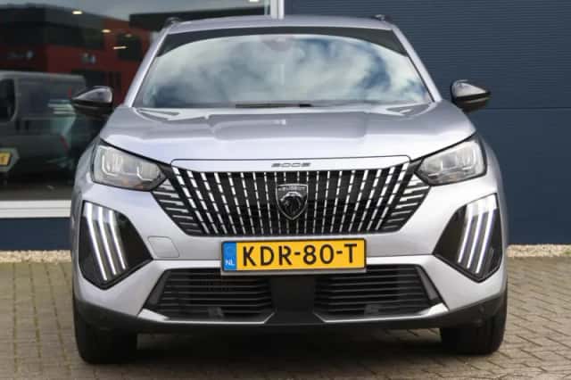 Peugeot 2008 (2025) thumbnail 4
