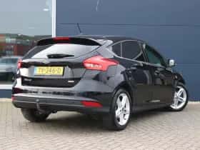 Ford Focus (2018) thumbnail 3
