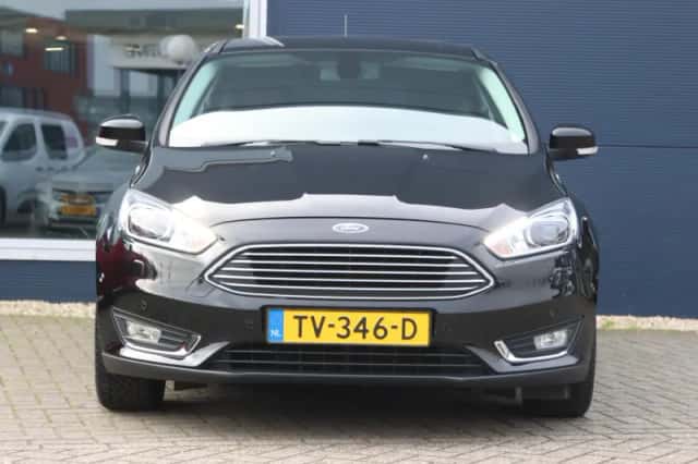 Ford Focus (2018) thumbnail 4