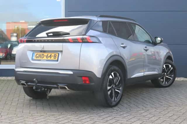 Peugeot 2008 (2021) thumbnail 3