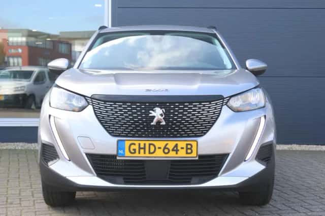 Peugeot 2008 (2021) thumbnail 4