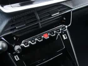Peugeot 2008 (2021) thumbnail 34