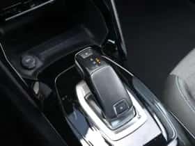 Peugeot 2008 (2021) thumbnail 35