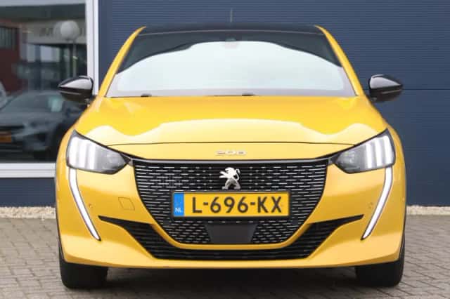 Peugeot 208 (2021) thumbnail 4