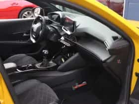 Peugeot 208 (2021) thumbnail 8