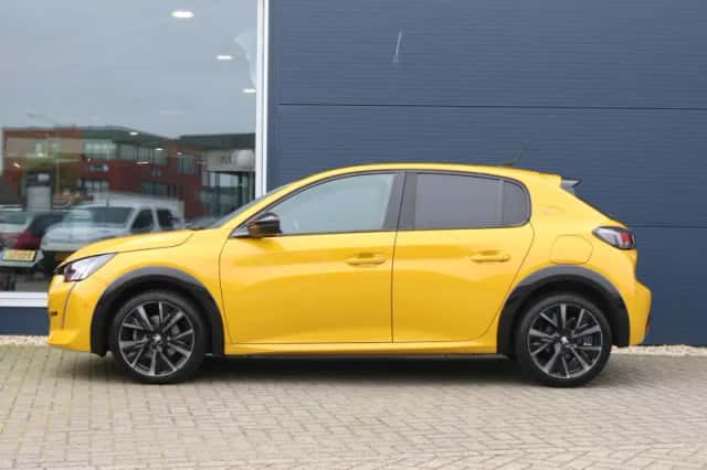 Peugeot 208 (2021) thumbnail 2