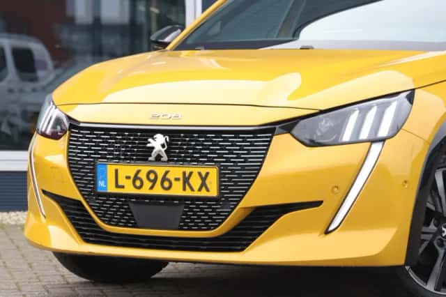 Peugeot 208 (2021) thumbnail 5
