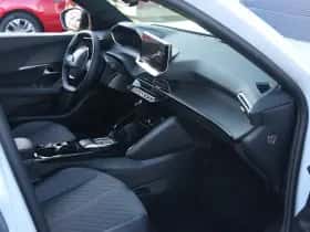 Peugeot e-2008 (2025) thumbnail 9