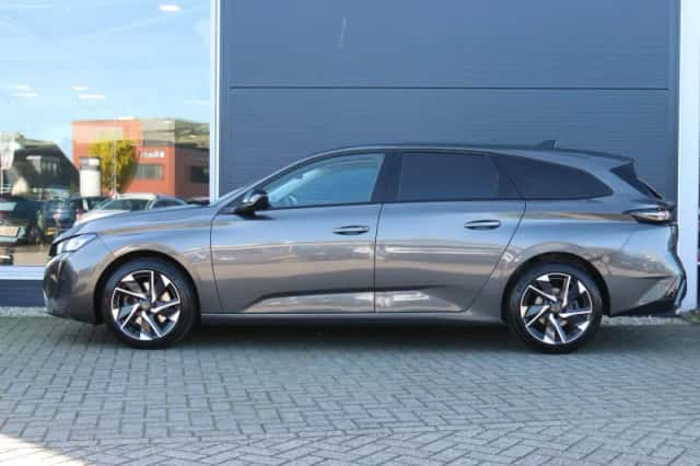 Peugeot 308 (2023) thumbnail 2
