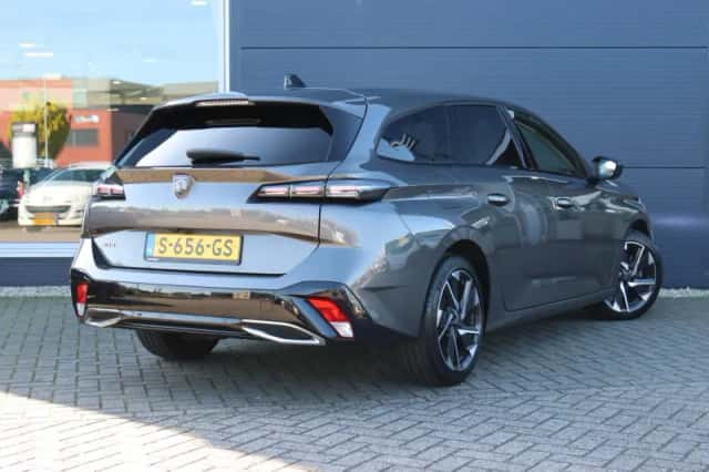 Peugeot 308 (2023) thumbnail 3