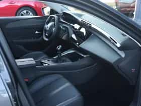 Peugeot 308 (2023) thumbnail 8