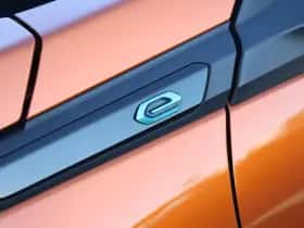 Peugeot e-2008 (2023) thumbnail 21