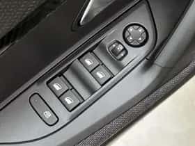 Peugeot 2008 (2025) thumbnail 18