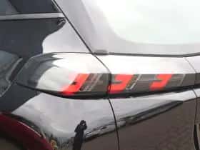 Peugeot e-2008 (2021) thumbnail 18