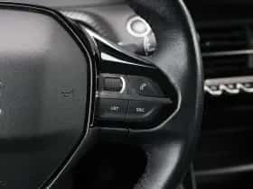 Peugeot e-2008 (2021) thumbnail 23