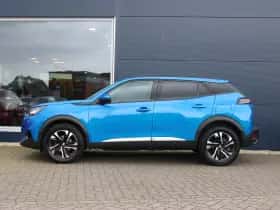 Peugeot 2008 (2021) thumbnail 2