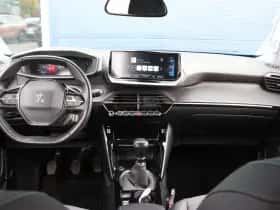 Peugeot 2008 (2021) thumbnail 12