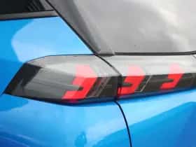 Peugeot 2008 (2021) thumbnail 18