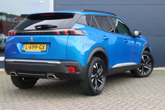 Peugeot 2008 (2021) thumbnail 3