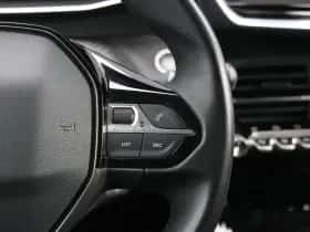 Peugeot 2008 (2021) thumbnail 23