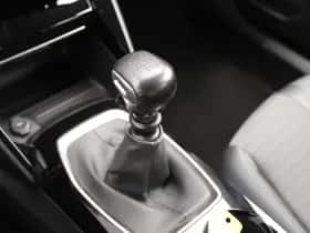 Peugeot 2008 (2021) thumbnail 35