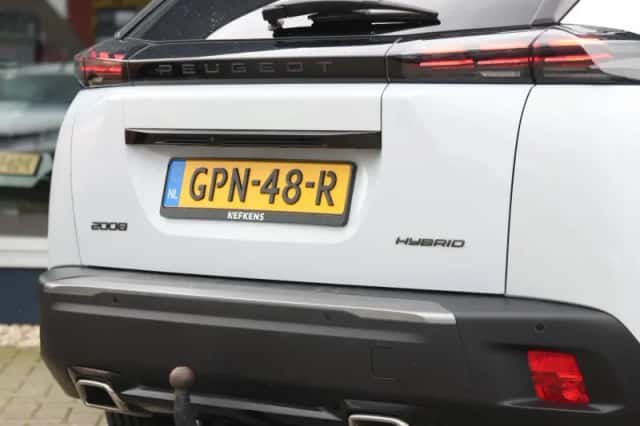 Peugeot 2008 (2024) thumbnail 6